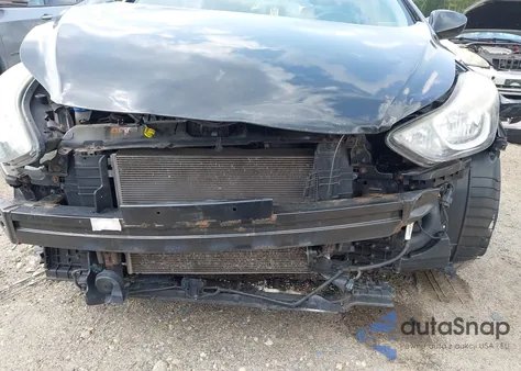 2016 Hyundai Elantra Se z USA, uszkodzony, nr VIN 5NPDH4AE4GH680297